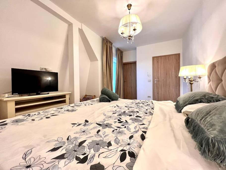 Prime Getaway : 3 Apartment Timisoara
